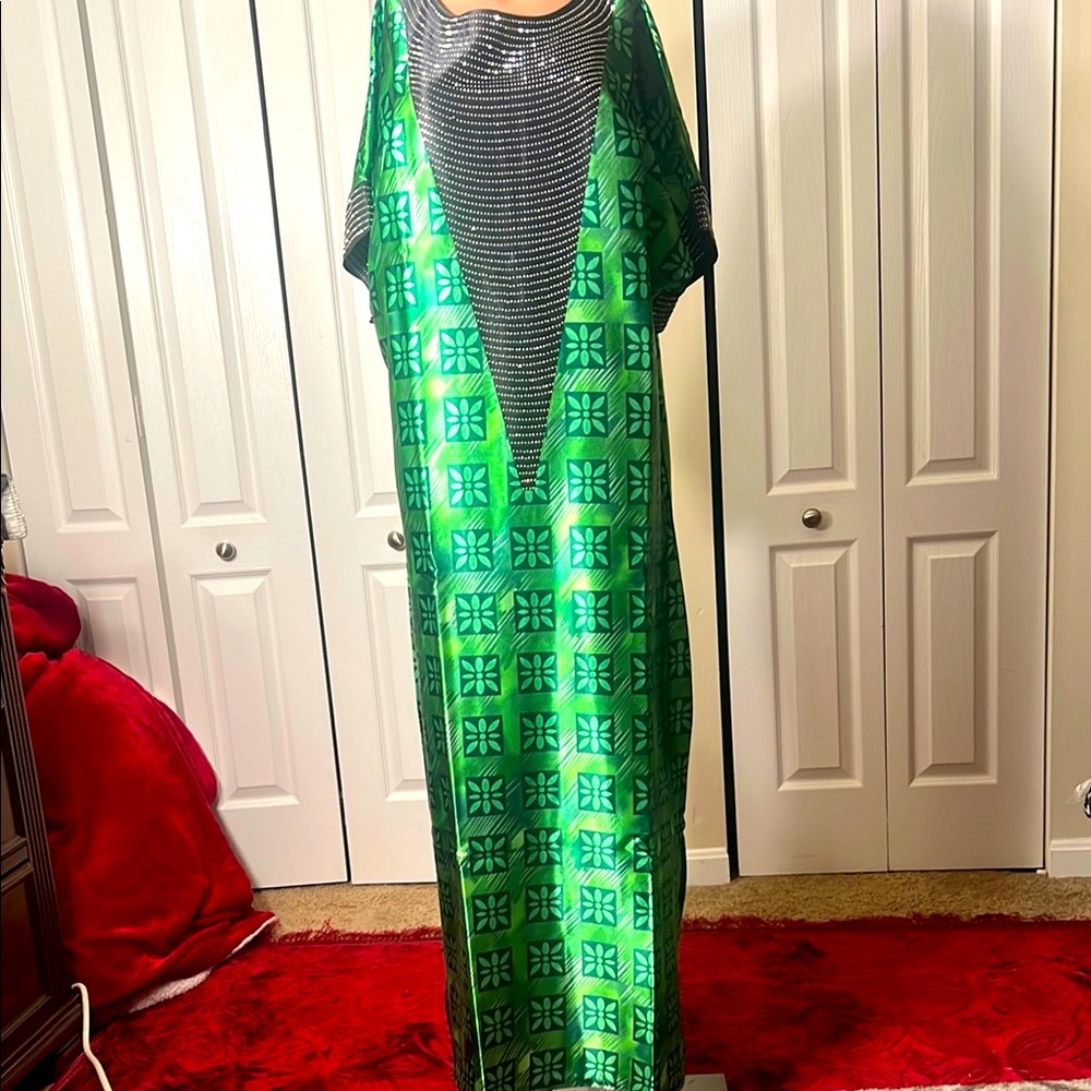Elegant Green Patterned Dress